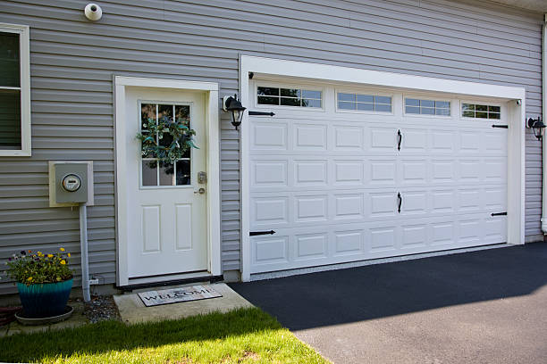 24/7 Emergency Garage Door Panel Replacement experts in Russells Point, OH
